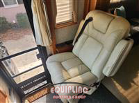 2004 COUNTRY CO INTRIGUE T/A MOTORCOACH