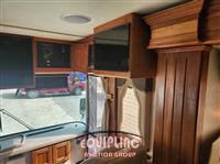 2004 COUNTRY CO INTRIGUE T/A MOTORCOACH