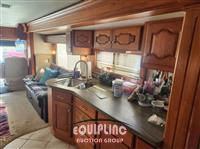 2004 COUNTRY CO INTRIGUE T/A MOTORCOACH