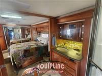 2004 COUNTRY CO INTRIGUE T/A MOTORCOACH