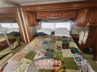 2004 COUNTRY CO INTRIGUE T/A MOTORCOACH