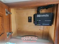 2004 COUNTRY CO INTRIGUE T/A MOTORCOACH