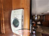 2004 COUNTRY CO INTRIGUE T/A MOTORCOACH