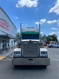 2001 Freightliner FLD132