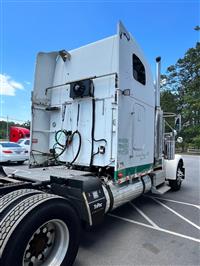 2001 Freightliner FLD132