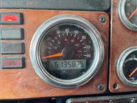 2001 Freightliner FLD132