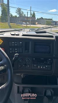 2018 Volvo VNL