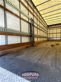 2019 International 4300 4X2 26FT BOX TRUCK