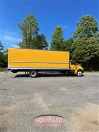 2019 International 4300 4X2 26FT BOX TRUCK