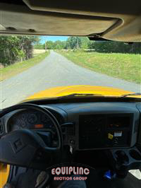 2019 International 4300 4X2 26FT BOX TRUCK