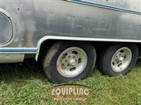 1975 AIRSTREAM 27' LAND YACHT