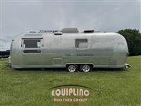 1975 AIRSTREAM 27' LAND YACHT
