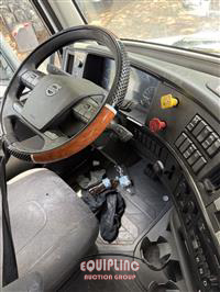 2018 Volvo VNL 860 6X4 T/A SLEEPER TRUCK 