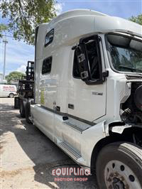 2018 Volvo VNL 860 6X4 T/A SLEEPER TRUCK 
