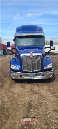 2023 Peterbilt 579 6X4 T/A SLEEPER TRUCK TRAC