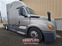 2019 Freightliner CASCADIA 6X4 T/A SLEEPER TRUCK