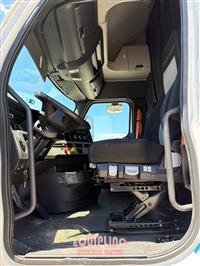 2020 Freightliner CASCADIA