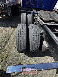 2020 Kenworth T680 6X4 T/A SLEEPER TRUCK TRA
