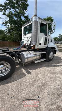 2007 Mack CXN 