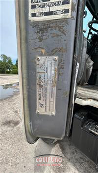 2000 Mack DM690S