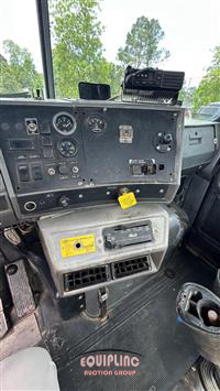 2000 Mack DM690S