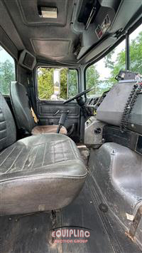 2000 Mack DM690S