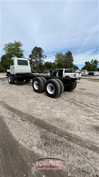 2000 Mack DM690S