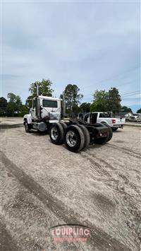 2005 Mack CH 613