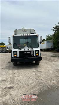 2004 Mack MR