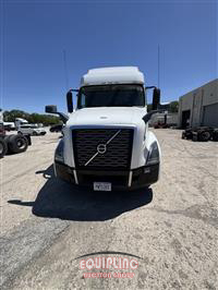 2019 Volvo VNL 6X4 T/A SLEEPER TRUCK TRAC