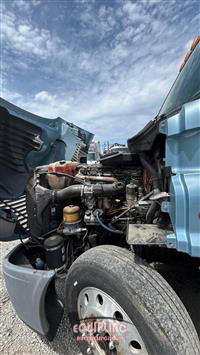 2012 Freightliner CASCADIA 6X4 T/A SLEEPER TRUCK
