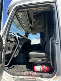 2019 Volvo VNL760 6X4 T/A SLEEPER TRUCK T