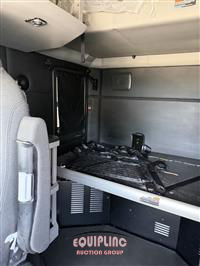 2023 Kenworth T680 6X4 T/A SLEEPER TRUCK TRA