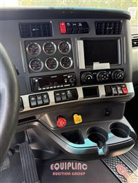 2023 Kenworth T680 6X4 T/A SLEEPER TRUCK TRA