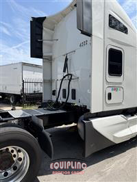 2023 Kenworth T680 6X4 T/A SLEEPER TRUCK TRA