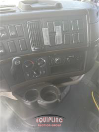 2013 Volvo VNL