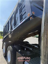 2006 International 7600 6x4 T/A DUMP TRUCK