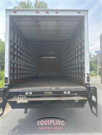 2017 Freightliner M2 4X2 S/A 26FT NON CDL BOX TR