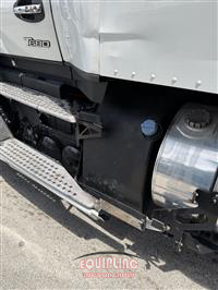 2023 Kenworth T680 6X4 T/A SLEEPER TRUCK TRA
