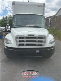 2017 Freightliner M2 4X2 S/A 26FT NON CDL BOX TR