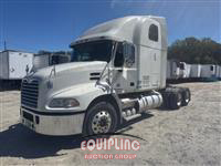2013 Mack CXU 6X4 T/A MID ROOF SLEEPER