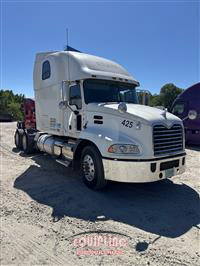 2013 Mack CXU 6X4 T/A MID ROOF SLEEPER
