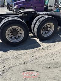 2013 Mack CXU 6X4 T/A MID ROOF SLEEPER