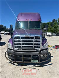 2016 Freightliner Cascadia 6x4 T/A SLEEPER TRUCK