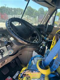 2016 Freightliner Cascadia 6x4 T/A SLEEPER TRUCK