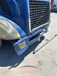 2005 VOLVO TRUCK VNL 6x4 T/A MID ROOF SLEEPER T