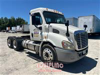 2010 Freightliner Cascadia CA113DC 6X4 T/A DAY C