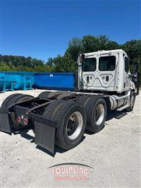 2010 Freightliner Cascadia CA113DC 6X4 T/A DAY C