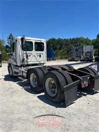 2010 Freightliner Cascadia CA113DC 6X4 T/A DAY C