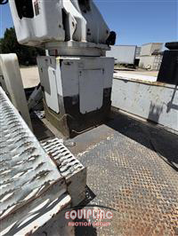 2015 Freightliner M2 4X4 BUCKET TRUCK